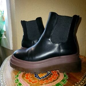 Urban Outfitters  Black Chelsea Boots